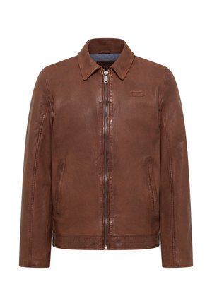Braune Lederjacke mit Frontreißverschluss, zwei Seitentaschen und klassischem Kragen, auf weißem Hintergrund präsentiert.