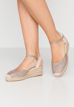 Alpargatas - gold-coloured