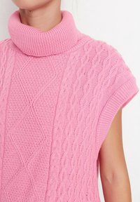 Trendyol Strickpullover - pink