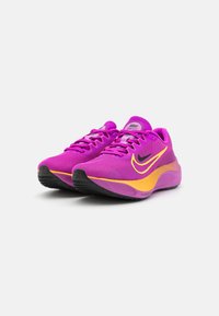 Nike Performance ZOOM FLY 5 - Laufschuh Straße - hyper violet/laser orange/black