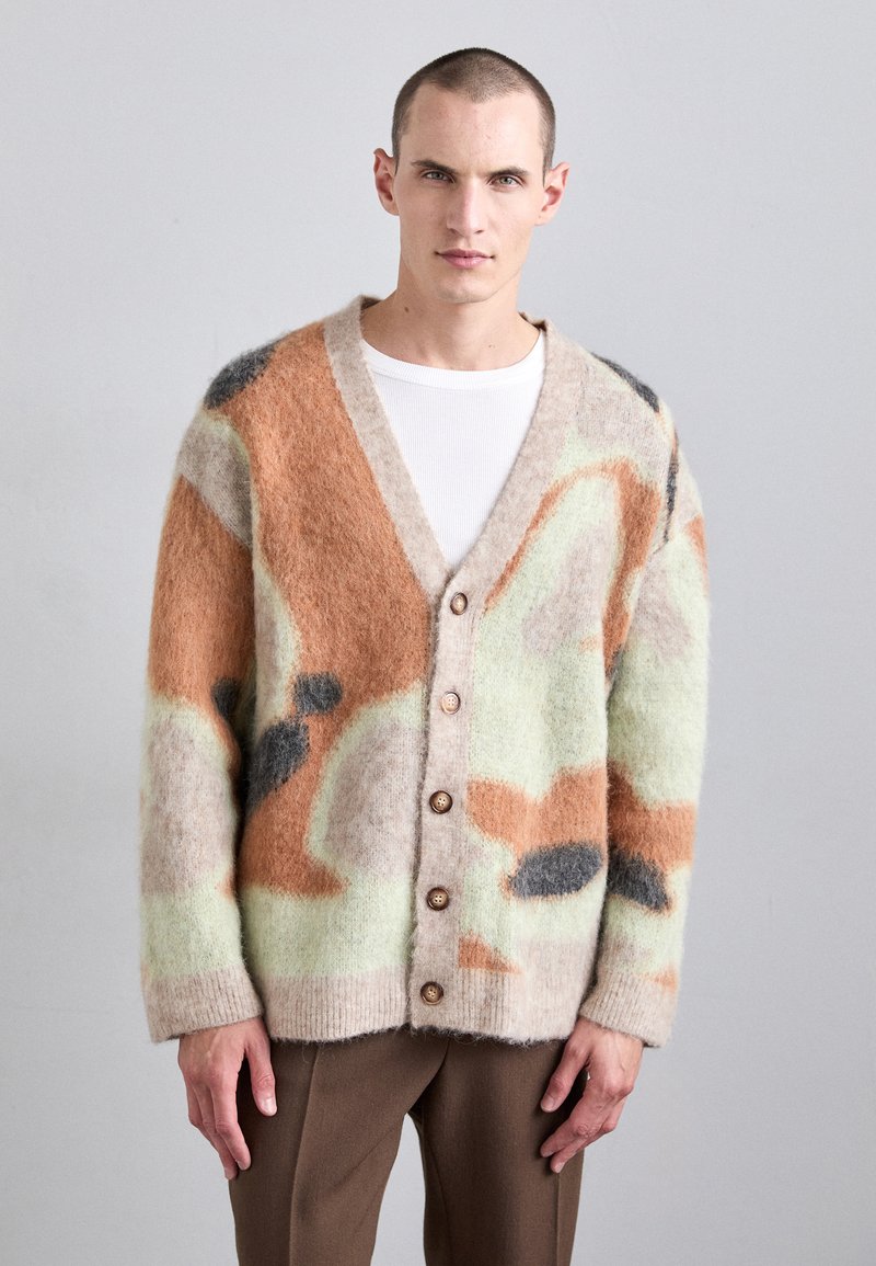 Nanushka NESSIN - Adīta jaka - green