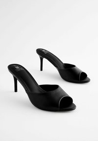 Next FOREVER COMFORT- REGULAR FIT - Kontsaga tagant lahtised kingad - black