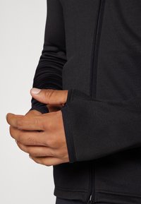 Peak Performance FLO CHILL LIGHT ZIP HOODY - Felpa con zip - black