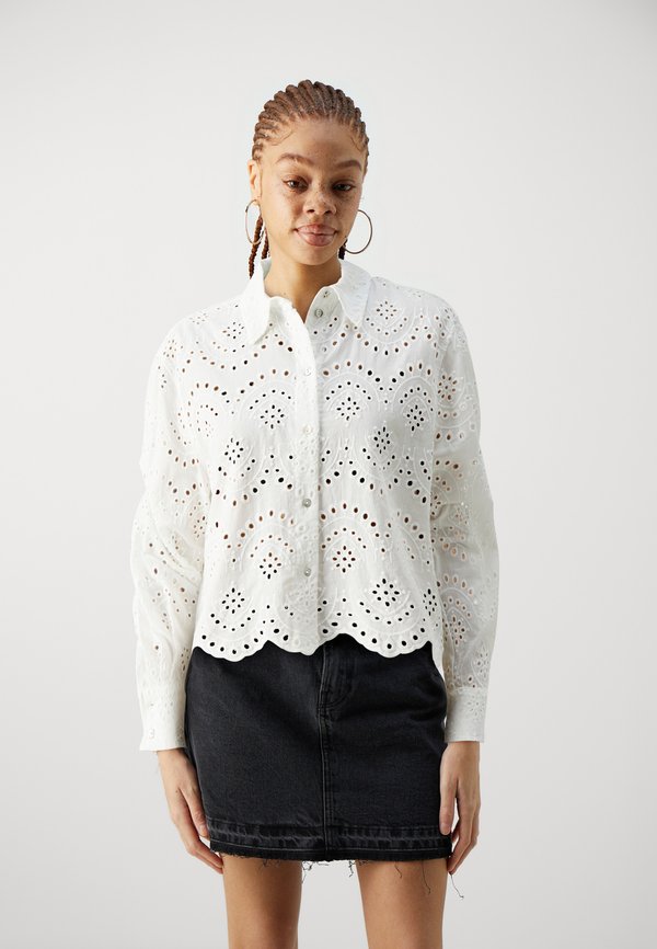 ONLVALAIS LS - Button-down blouse - cloud dancer