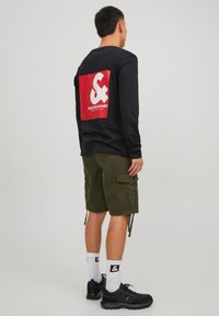 Jack & Jones JPSTMARLEY JJ ANA SN - Shorts - forest night