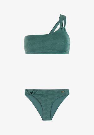 Groene bikini set met een asymmetrische top met verstelbare band en een patroonstructuur, gecombineerd met bijpassende laag uitgesneden broekjes.