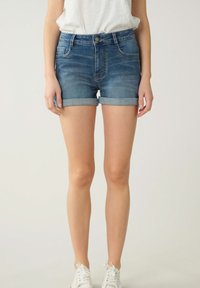 DEELUXE CASSANDRE - Short en jean - Light Blue Denim