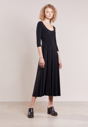 Norma Kamali Robe longue - black