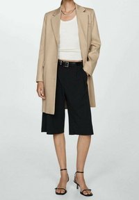 Mango Korte frakker - beige