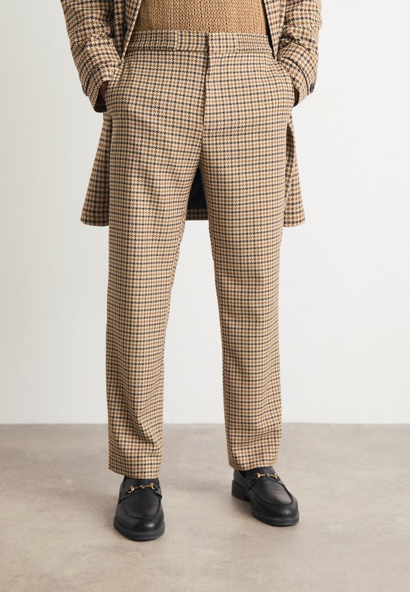 HUGO TARO - Παντελόνι - dark brown