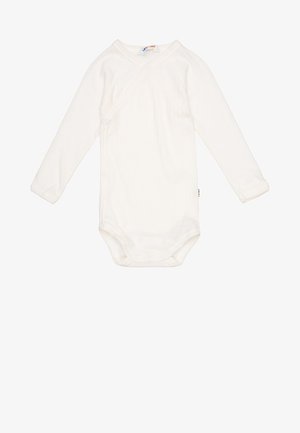 Bodysuit de bebé de manga longa, branco, feito de tecido suave, com um design envolvente e fechos de pressionar na parte inferior para facilitar o vestir.