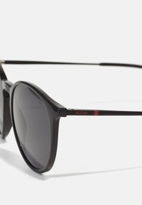 HUGO UNISEX - Aurinkolasit - black/red