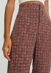 PULL&BEAR Jeans a sigaretta - brown