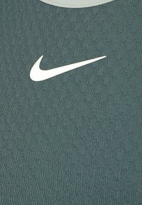 Nike Performance TANK COURT DRI-FIT SLAM - Top - vintage green jade horizon white