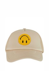 Beige kasket med en blød tekstur, prydet med et gult broderet smiley-ansigt-logo foran og kontrasterende sorte detaljer.