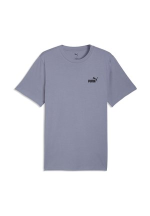 T-shirt gris clair à manches courtes en tissu doux, avec un logo Puma noir sur la partie gauche de la poitrine. Coupe classique à col rond.