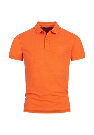 Oransje bomullspolo med klassisk krage, to knappelukking og korte ermer; har en subtil logo på brystet.