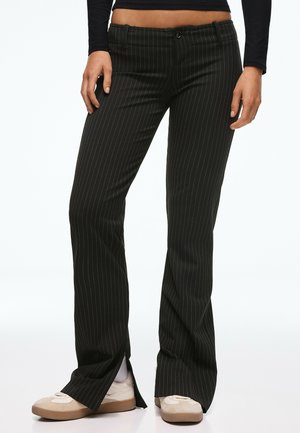 Bershka, LOW-RISE SLIM FIT - TROUSERS - Pantalon classique - multi-coloured