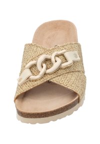 Infradito beige intrecciato con design a fascia incrociata, accentuato da una catena dorata e un sottopiede imbottito beige; suola testurizzata per una buona presa.