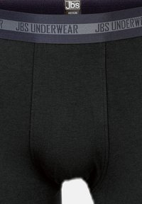 Musta miesten alusvaatetus, jossa on pehmeä, joustava vyötärö, jossa lukee harmaalla tekstillä "JBS UNDERWEAR". Valmistettu sileästä, venyvästä kankaasta.