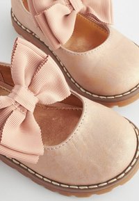 Next CHUNKY MARY JANE - Ballerina's met enkelbandjes - pink bow