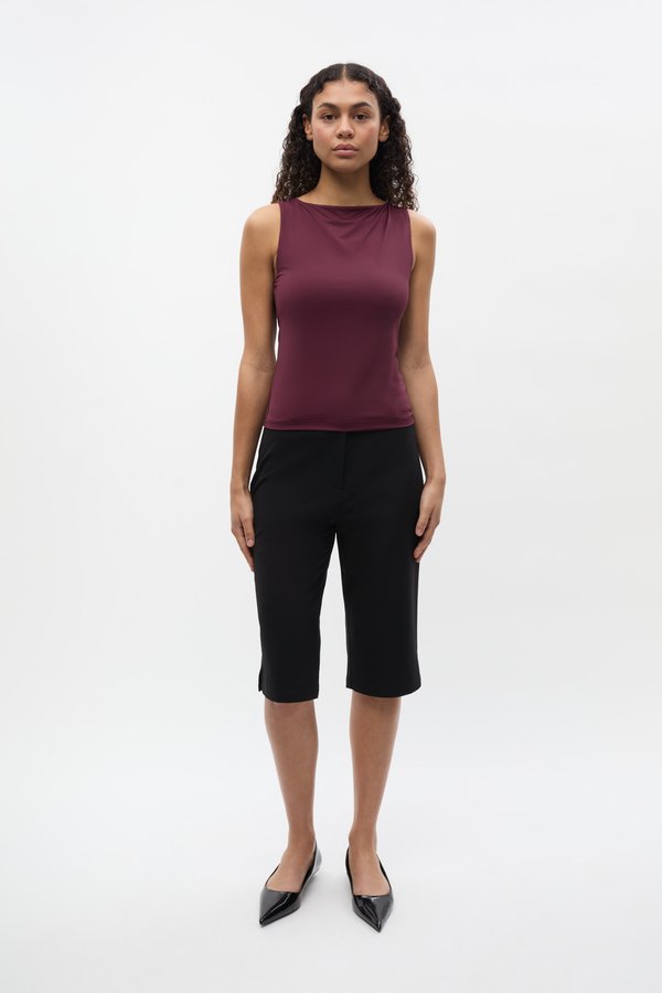 KAFIR CAPRI PANTS - Trousers