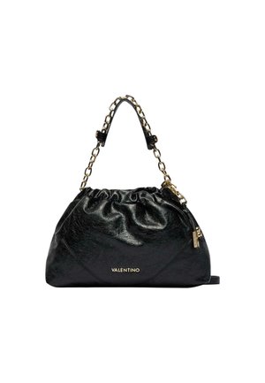 Schwarze Valentino Handtasche mit weichem, gerafftem Lederkörper, goldener Kettenschlaufe und goldenem Reißverschluss-Zieh-Detail.