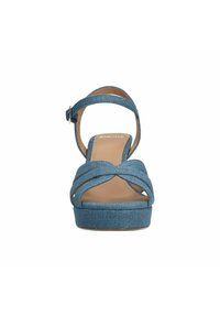 I sandali platform in denim blu presentano un design a fasce incrociate, una cinghia alla caviglia con fibbia e una soletta beige liscia. Design del tacco adatto.