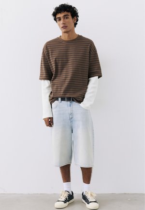 PULL&BEAR, DOUBLE-LAYER LONG SLEEVE - T-SHIRT - Langærmet T-shirt - mottled brown