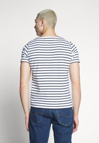 Armor lux MARINIÈRE CLASSIC T-SHIRT - T-shirts print - blanc/navire