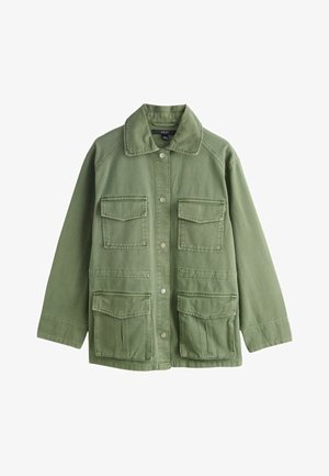 Olivgrüne Jacke mit Knopfverschluss und vier Klappentaschen, mit klassischem Kragen und langen Ärmeln.