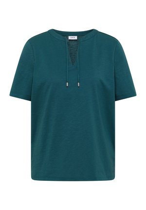 Chemise à manches courtes bleu sarcelle avec un col rond à encoche et des liens à nouer, fabriquée en tissu doux légèrement texturé.