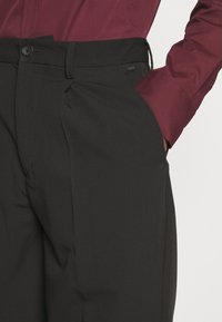 Only & Sons ONSPALE LIFE PANT - Pantaloni eleganti - black