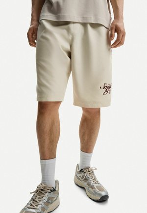 Bershka Shorts - sand