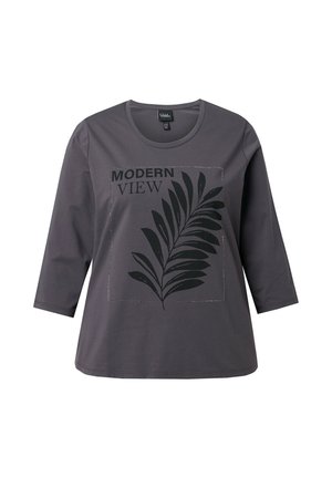 Grijs katoenen shirt met lange mouwen, met een zwarte bladprint en de tekst "MODERN VIEW", voorzien van een ronde hals en een relaxte pasvorm.