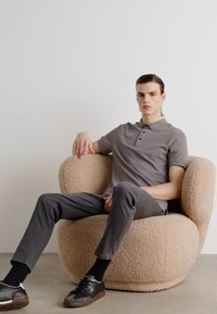 AllSaints REFORM SS - Poloskjorter - ash grey