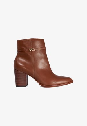 Dune London, DUNE LADIES PAGETY CLEATED SOLE HEELED CHELSEA BOOT - Enkelkaarsjes - tan-leather