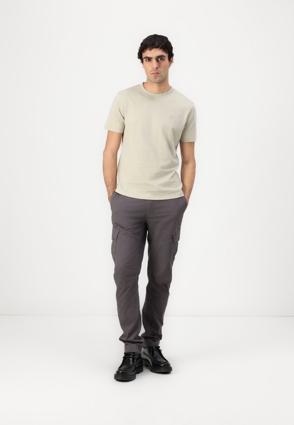 ROUNDED HEM - Basic T-shirt - beige abbey stone2