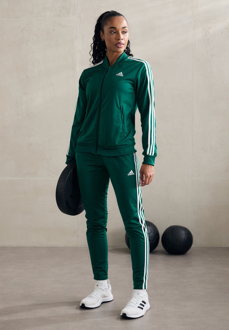 adidas Sportswear ESSENTIALS 3-STRIPES - Trenirka - collegiate green white