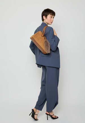 Picard, PICARD SCHULTERTASCHE SOHO - Handtasche - cognac