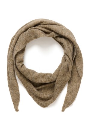 Écharpe en laine brune douce, pliée en forme circulaire lâche avec des extrémités pointues sur fond blanc.
