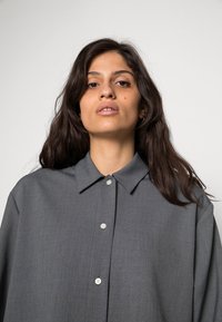 Samsøe Samsøe SALMA - Blusa com botões - dark grey mel