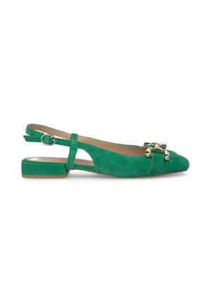 Ballerines vertes en suede avec un bout pointu, un talon plat rectangulaire et un détail de boucle en métal décoratif sur le dessus.