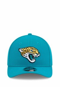 Casquette de baseball turquoise avec un logo jaguar en relief brodé en jaune, noir et blanc. Elle présente une visière plate et un arrière réglable.