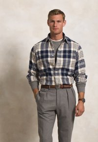 Polo Ralph Lauren CUSTOM FIT PLAID BRUSHED FLANNEL SHIRT - Overhemd - off white/navy