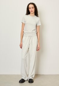 American Vintage JOGGING - Treniņtērpa apakšdaļas - gris chine