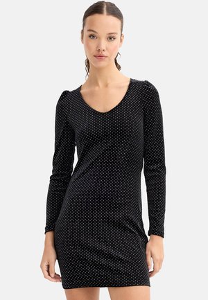 CON BRILLO - Vestido de tubo - black