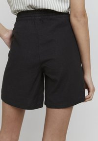 Oxmo OXALGEA LINEN MIX - Šortky - black