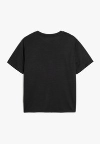 Schwarzes Baumwoll-T-Shirt, kurze Ärmel, Rundhalsausschnitt, lockere Passform, glatte Textur, keine sichtbaren Grafiken oder Details auf der Rückseite.