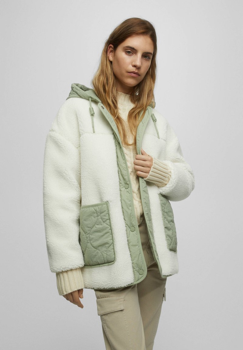 PULL&BEAR Flísová bunda light green/svetlozelená Zalando.sk